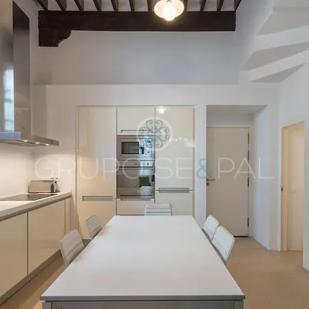 Ad10 Full House Near Cathedral By Antonia Diaz Street Holiday home
