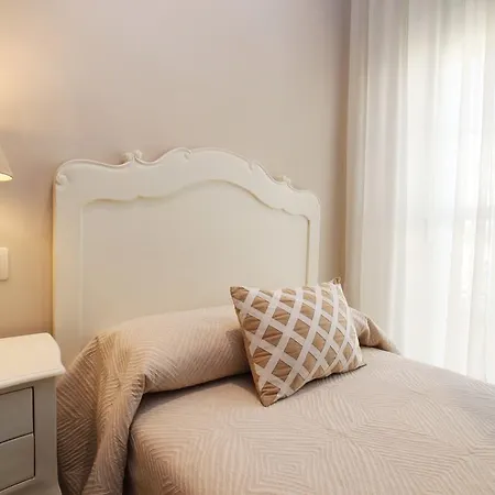 Maestranza Hotel *