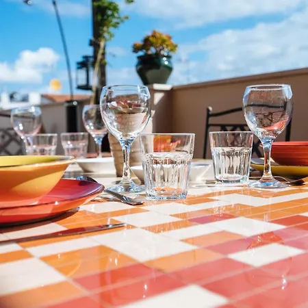 Apartment Homeyseville-amazing Penthouse Giralda Views 8 Pax, Parking Optional Seville