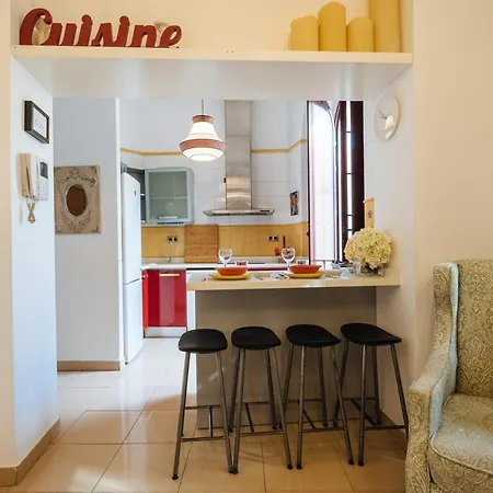 Apartment Homeyseville-amazing Penthouse Giralda Views 8 Pax, Parking Optional