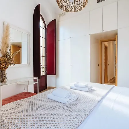 Homeyseville-amazing Penthouse Giralda Views 8 Pax, Parking Optional Seville