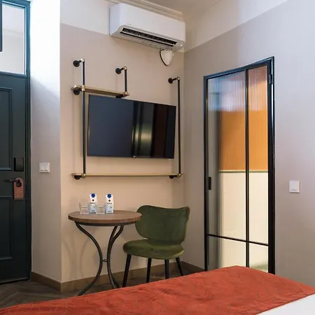Otel The Honest &