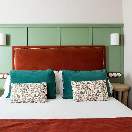 The Honest & Hotel *