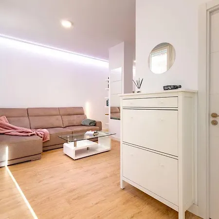 Nuevo Apartamento Clanset, Junto A Palacio Congresos * Sevilla