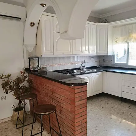 Bonita Casa En * Seville