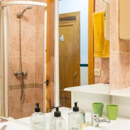 Privadas Con Cama Doble En * Sevilla