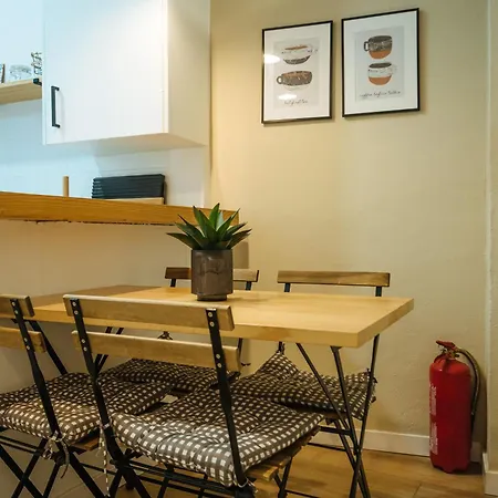 Precioso En El Centro De La Ciudad Apartment *