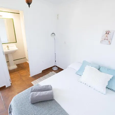 Agradable Con Piscina Vakantiehuis