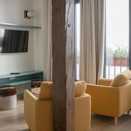 Otel The Honest & Sevilla