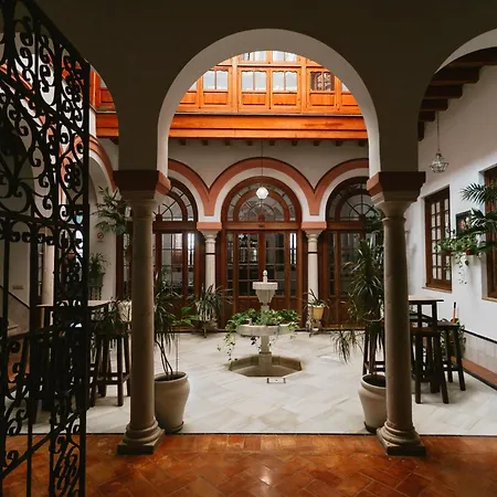 Komodo Casa Maravillas Seville