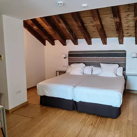 Hotel Simon