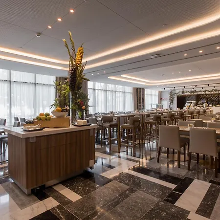 Giralda Center Otel