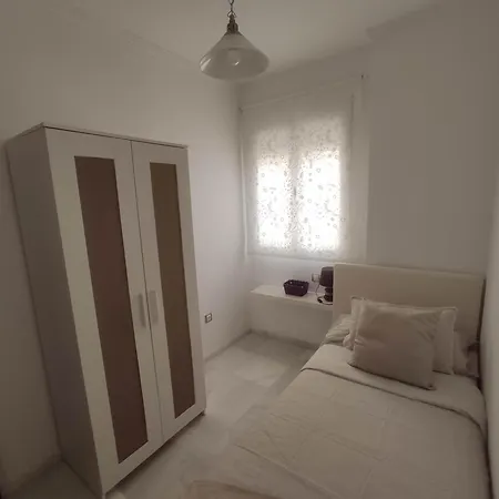 Prime Location! Apartment *