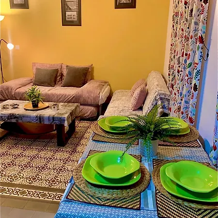 Apartamento Violeta With Cozy Balcony