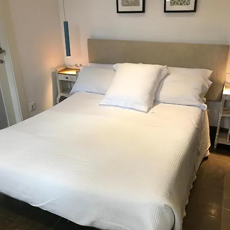 Urban House Siurot 33 Apart Otel 2*