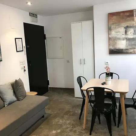 Urban House Siurot 33 Apart Otel 2*