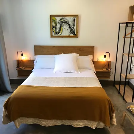 Urban House Siurot 33 Apart Otel 2*