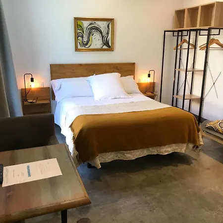 Urban House Siurot 33 Apart Otel