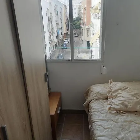 Cosy With Shared Balcony Apartament