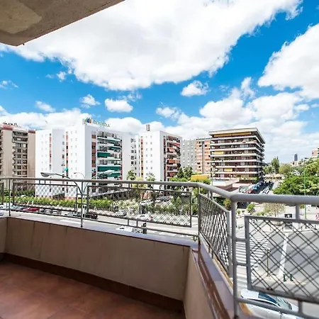 Apartment Amplio Piso En Nervion, Excelente Zona De La Ciudad. Seville