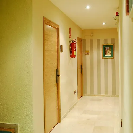 Hotel Reyes Catolicos 3*