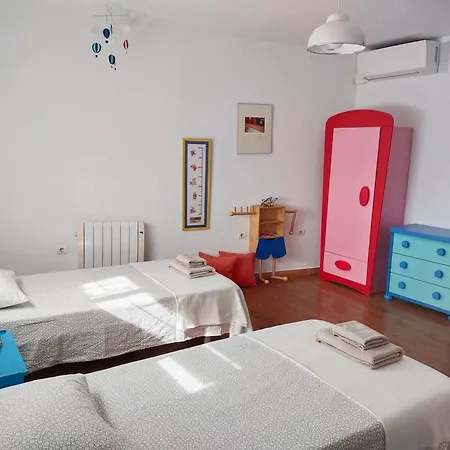 Preciosa Casa Grande Con Patio En 8pax Holiday home