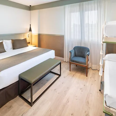 Catalonia Santa Justa Отель 4*