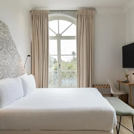 Tayko Hotel 4*