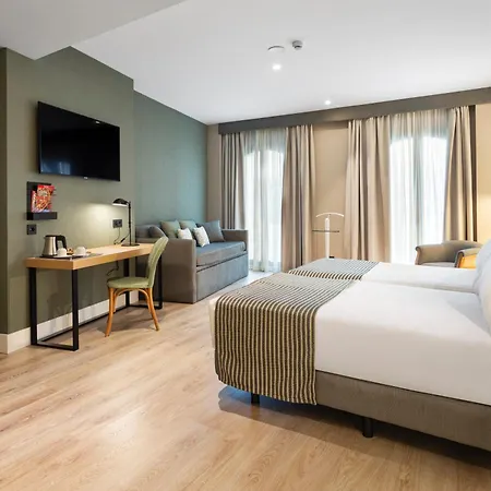 Catalonia Santa Justa Отель 4*