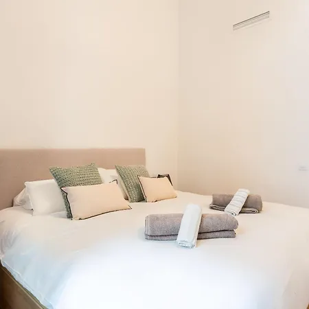 Aoa Plaza Nueva Luxury Appartement