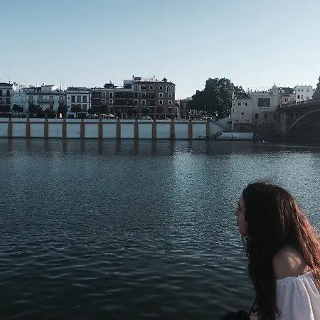 לינה וארוחת בוקר Flamenco