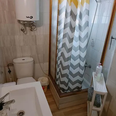 8 Mins Walk To Train Station Cost Youth Sevilla