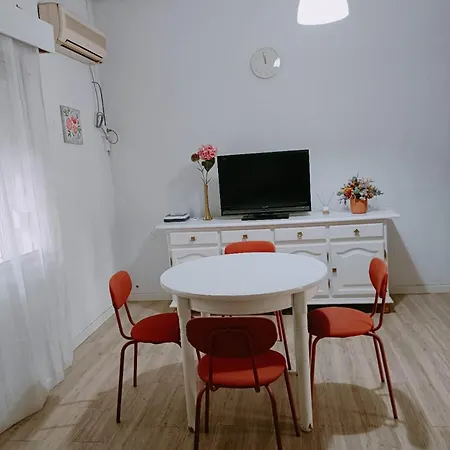 8 Mins Walk To Train Station Cost Youth * Sevilla