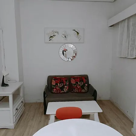 Apartamento 8 Mins Walk To Train Station Cost Youth Sevilla