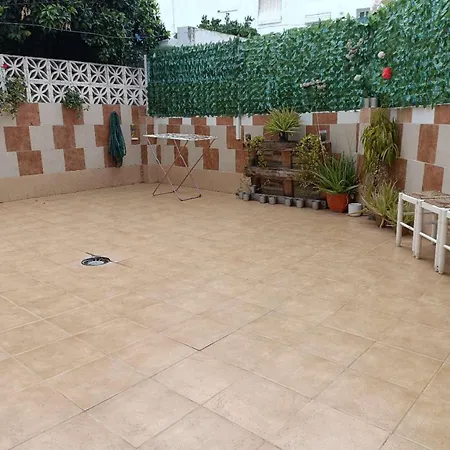 8 Mins Walk To Train Station Cost Youth Apartamento Sevilla