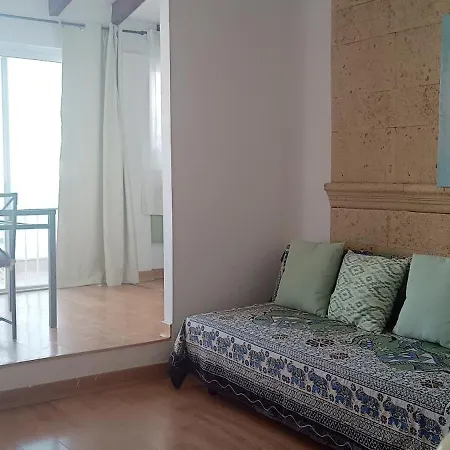Atico Amistad Apartment *