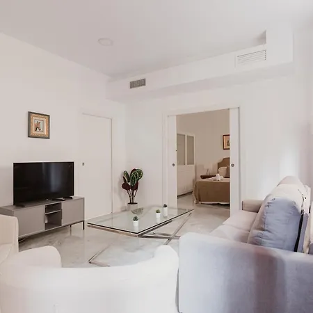 Quiet And Comfortable Fully Renovated Appartement *