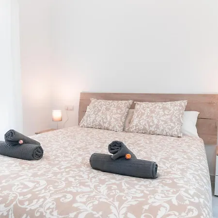 Apartment Downtown 3 Bedrooms, 1 Bathroom, Wifi