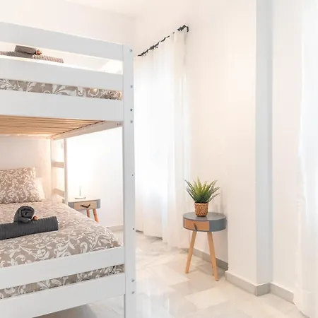 Apartment Downtown 3 Bedrooms, 1 Bathroom, Wifi *