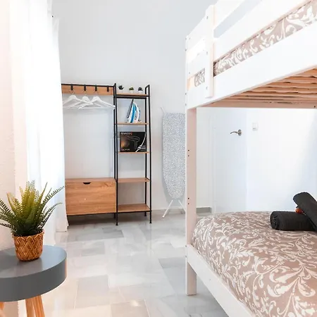 Downtown 3 Bedrooms, 1 Bathroom, Wifi * Seville
