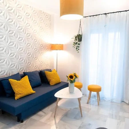 Downtown 3 Bedrooms, 1 Bathroom, Wifi Apartment