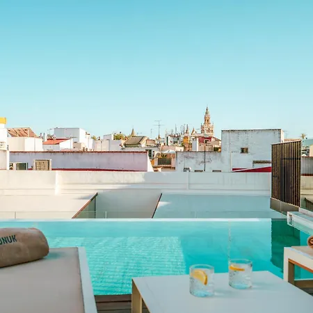 Unuk 5* Sevilla