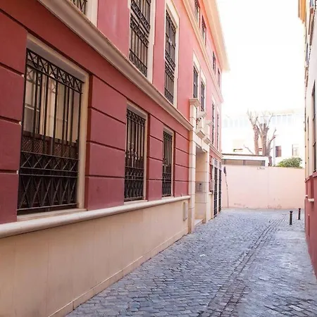 Zona 1 Santa Cruz Parking Privado Севилья