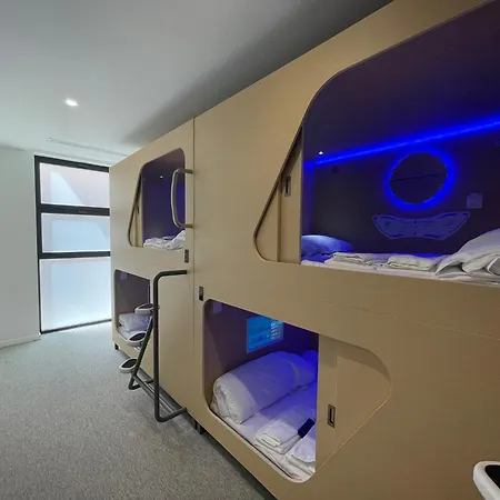 Urban Cube Capsule hotel *