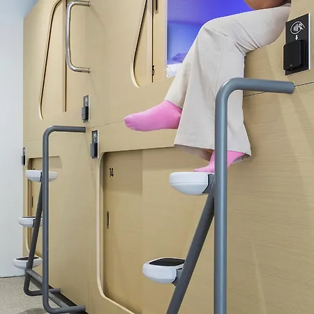 Capsule hotel Urban Cube *