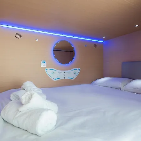 Urban Cube Capsule hotel
