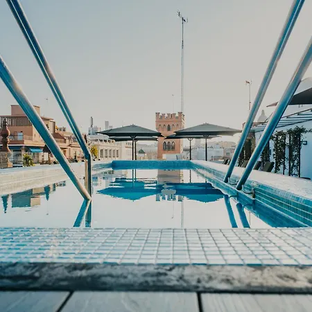 Aparthotel Aquitania