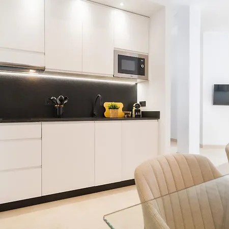 Apartamento New Design - Private Patio - Gallos 2