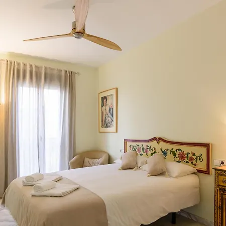 Lovely In Apartment *