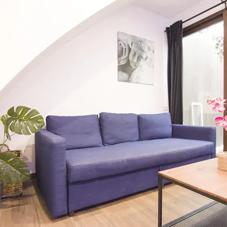 Rentalsevilla Looks Pretty And Modern Apartment Seville